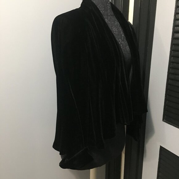 Alex Evenings Women's Velvet Jacket - Picture 3 of 7